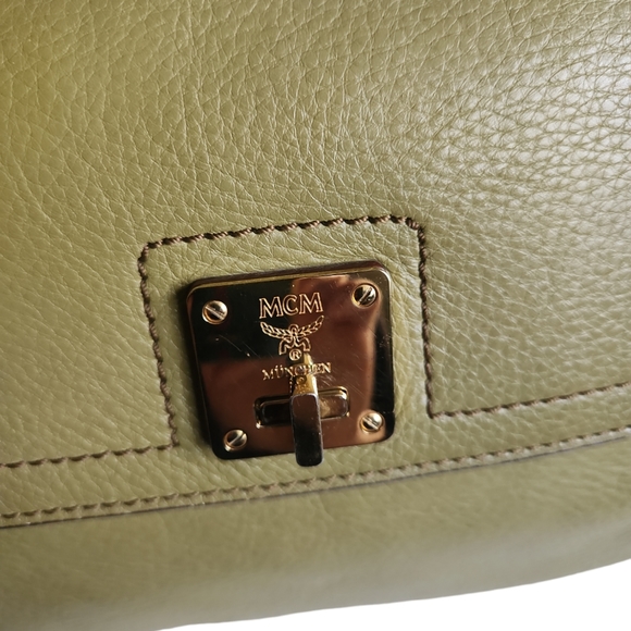 MCM 2 way sling/handbag olive green - Picture 9 of 17